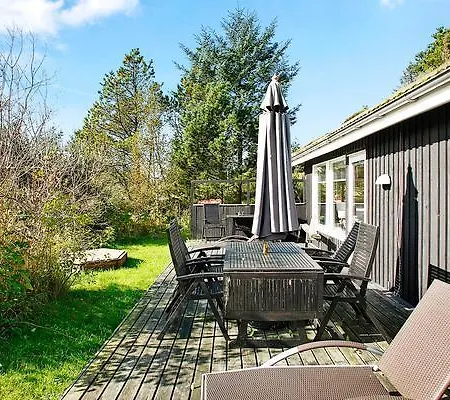 Four-bedroom Holiday In 6 *