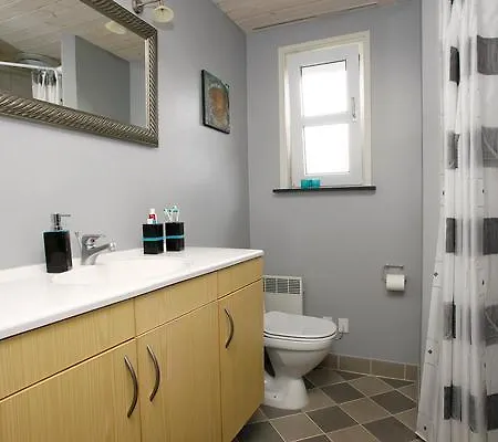 Four-bedroom Holiday In 6
